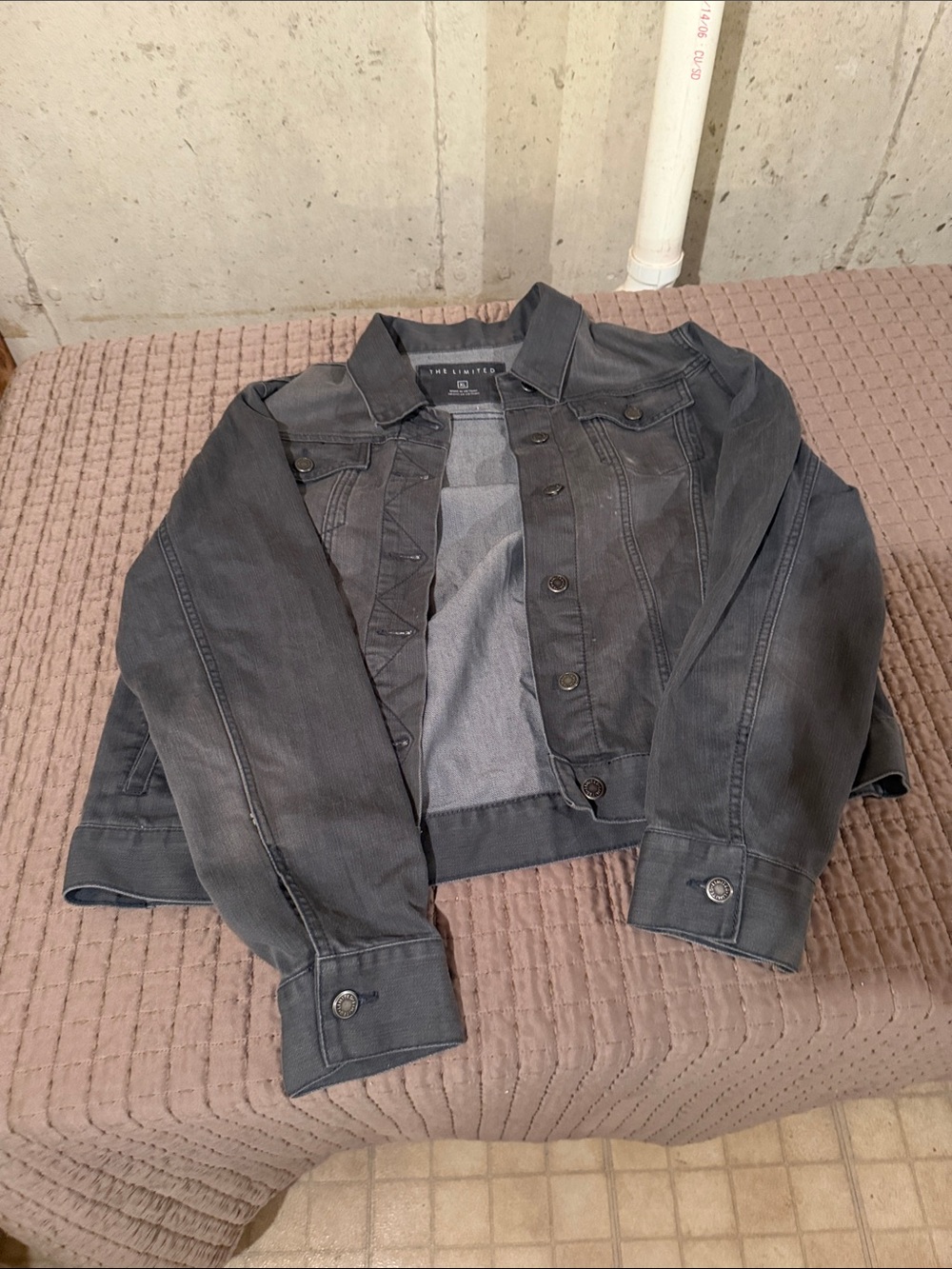 Women’s Washed Black Denim Jacket - Unknown Brand
